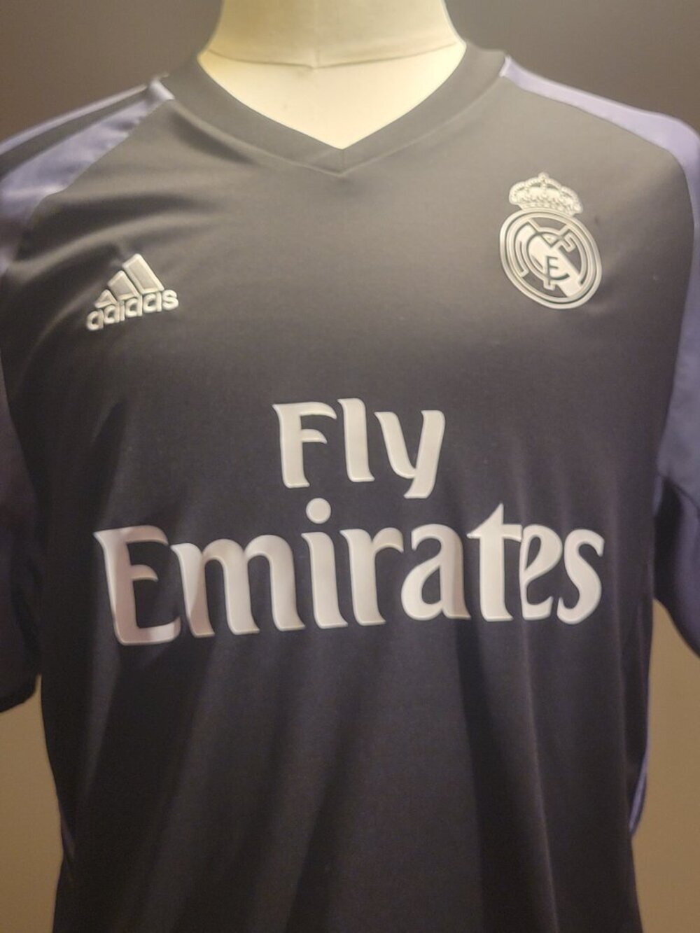 Mens Retro ClimaCool Adidas 2016-17 Real Madrid Soccer Third Jersey Size Large